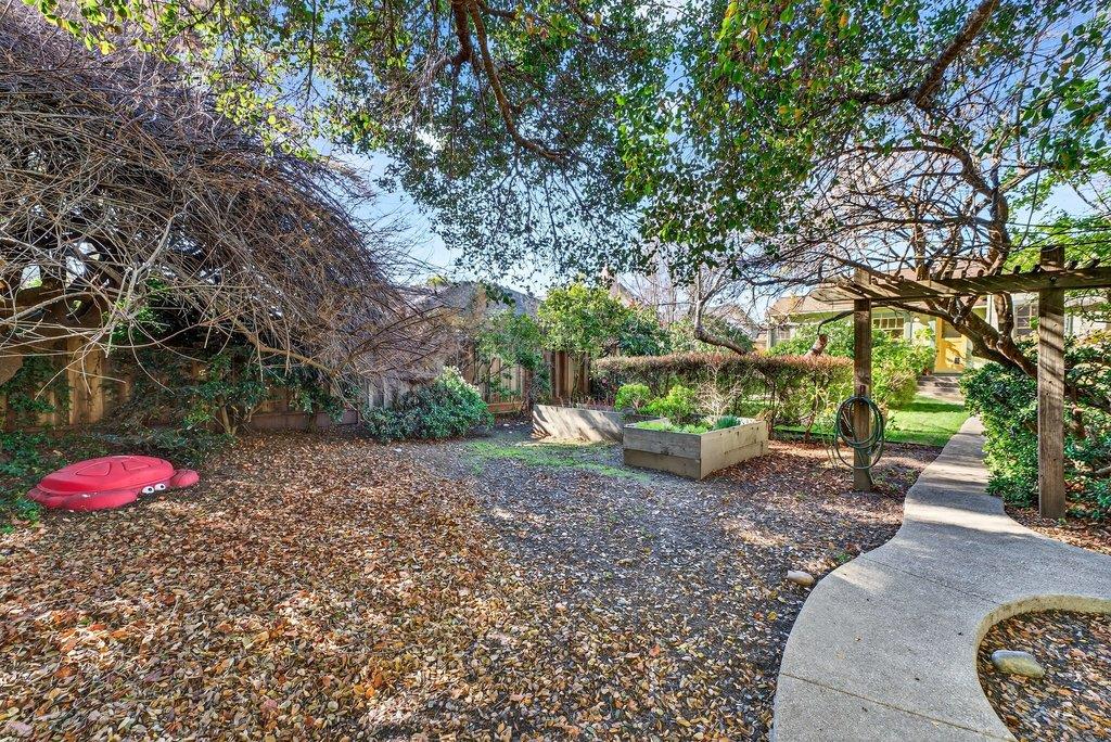 Detail Gallery Image 36 of 48 For 336 Dakota Ave, Santa Cruz,  CA 95060 - 2 Beds | 1 Baths