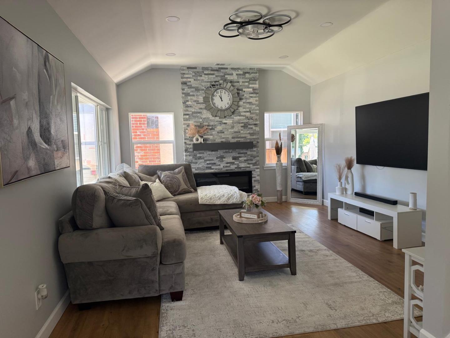 Detail Gallery Image 6 of 18 For 1170 Cotter Way, Hayward,  CA 94541 - 3 Beds | 2 Baths