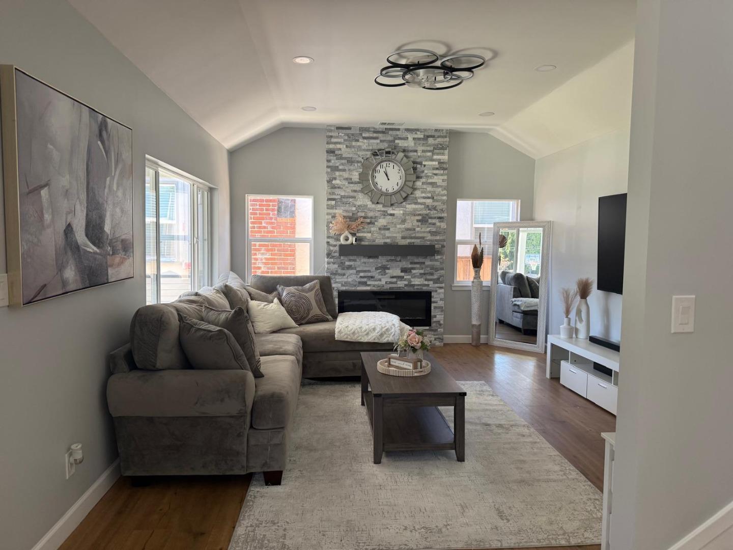 Detail Gallery Image 7 of 18 For 1170 Cotter Way, Hayward,  CA 94541 - 3 Beds | 2 Baths