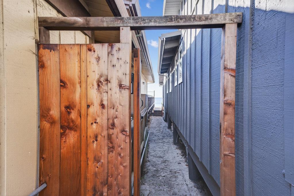 Detail Gallery Image 36 of 48 For 619 Beach Dr, Aptos,  CA 95003 - – Beds | – Baths
