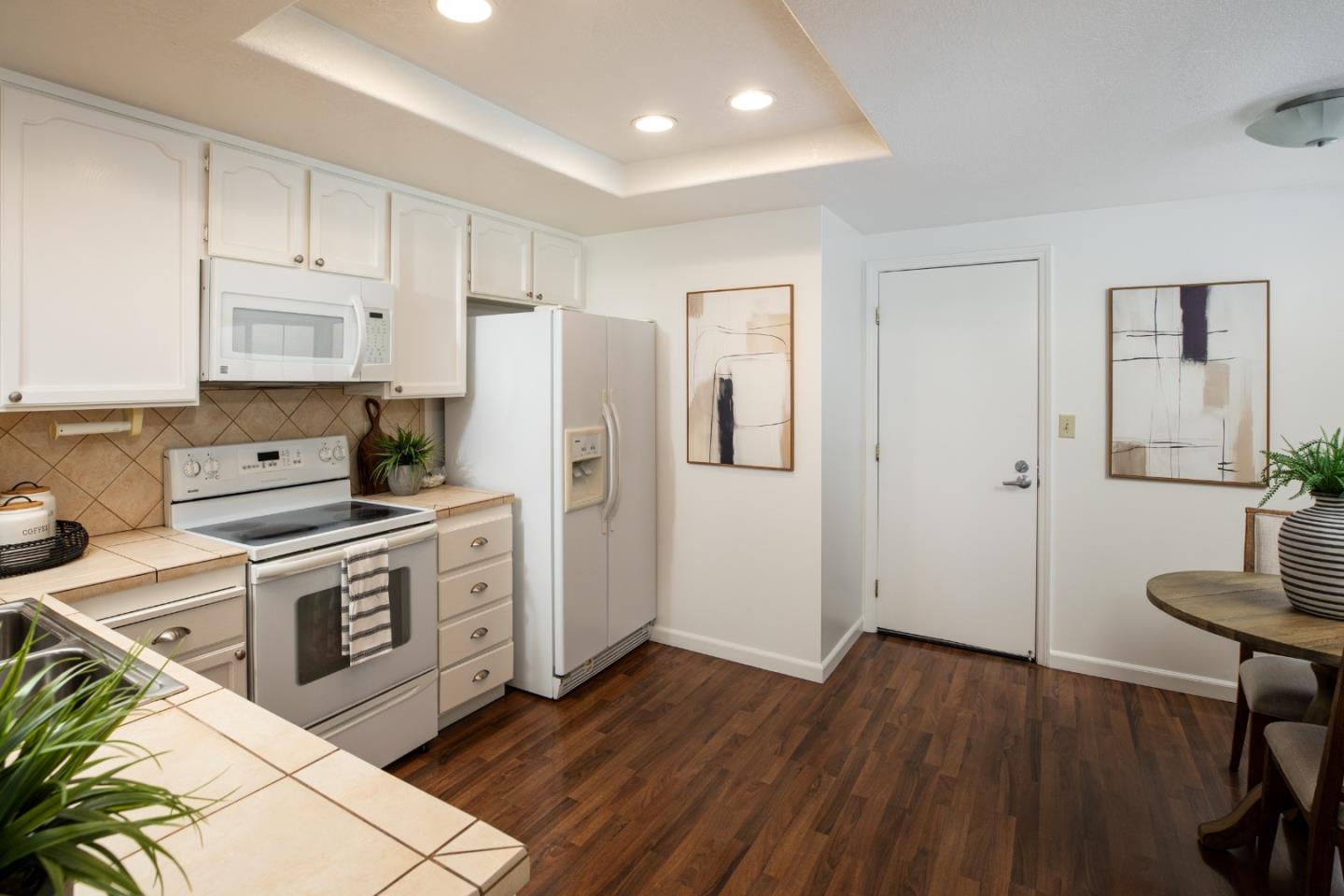 Photo #7: ML82030035 Listing: Photo #7