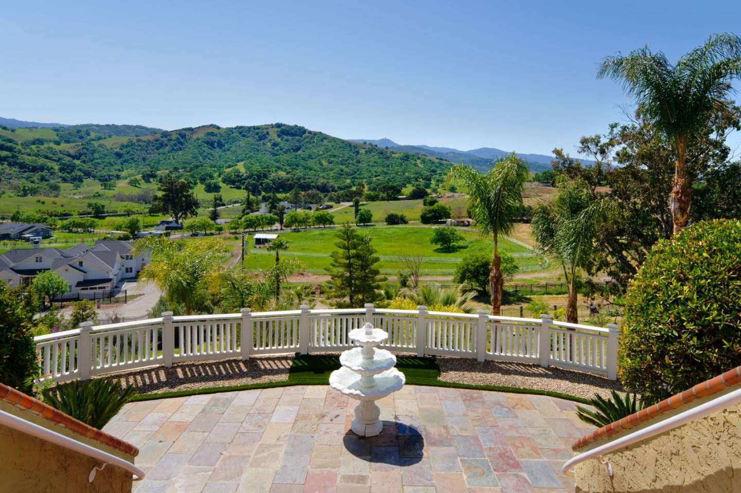 Detail Gallery Image 5 of 46 For 7790 Lost View Rd, San Jose,  CA 95120 - 5 Beds | 4 Baths