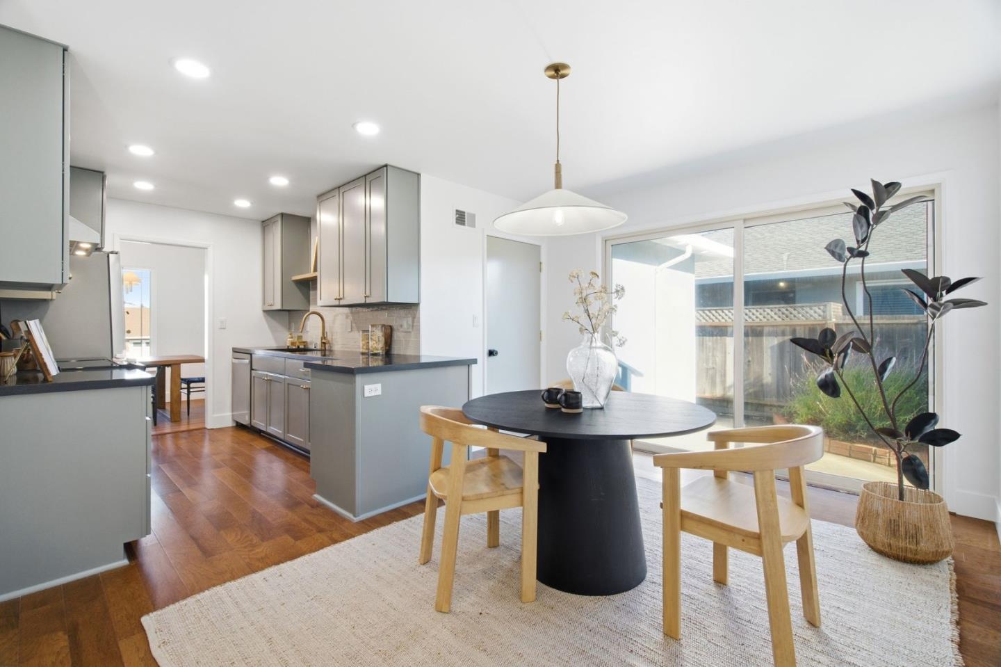 Detail Gallery Image 10 of 26 For 2245 Charleston Ave, San Bruno,  CA 94066 - 3 Beds | 2 Baths