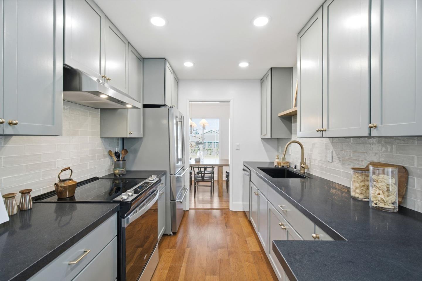 Detail Gallery Image 7 of 26 For 2245 Charleston Ave, San Bruno,  CA 94066 - 3 Beds | 2 Baths