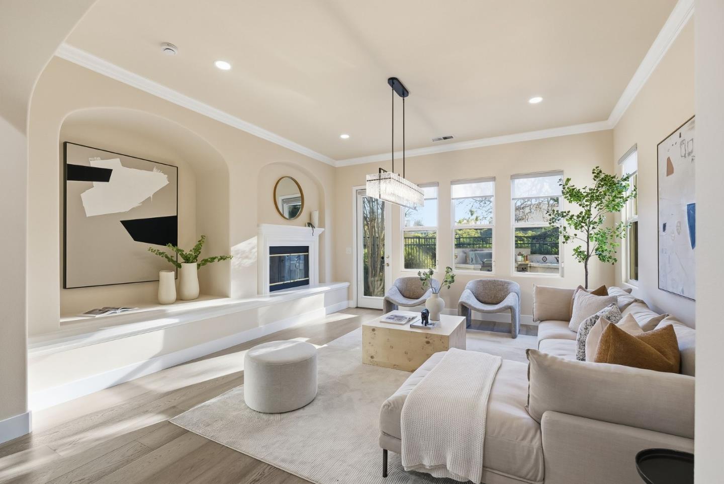 Detail Gallery Image 11 of 37 For 2631 Club Dr, Gilroy,  CA 95020 - 5 Beds | 3/1 Baths