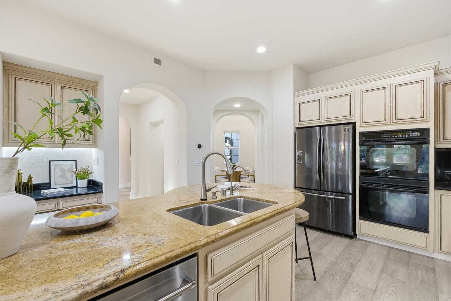 Detail Gallery Image 12 of 37 For 2631 Club Dr, Gilroy,  CA 95020 - 5 Beds | 3/1 Baths