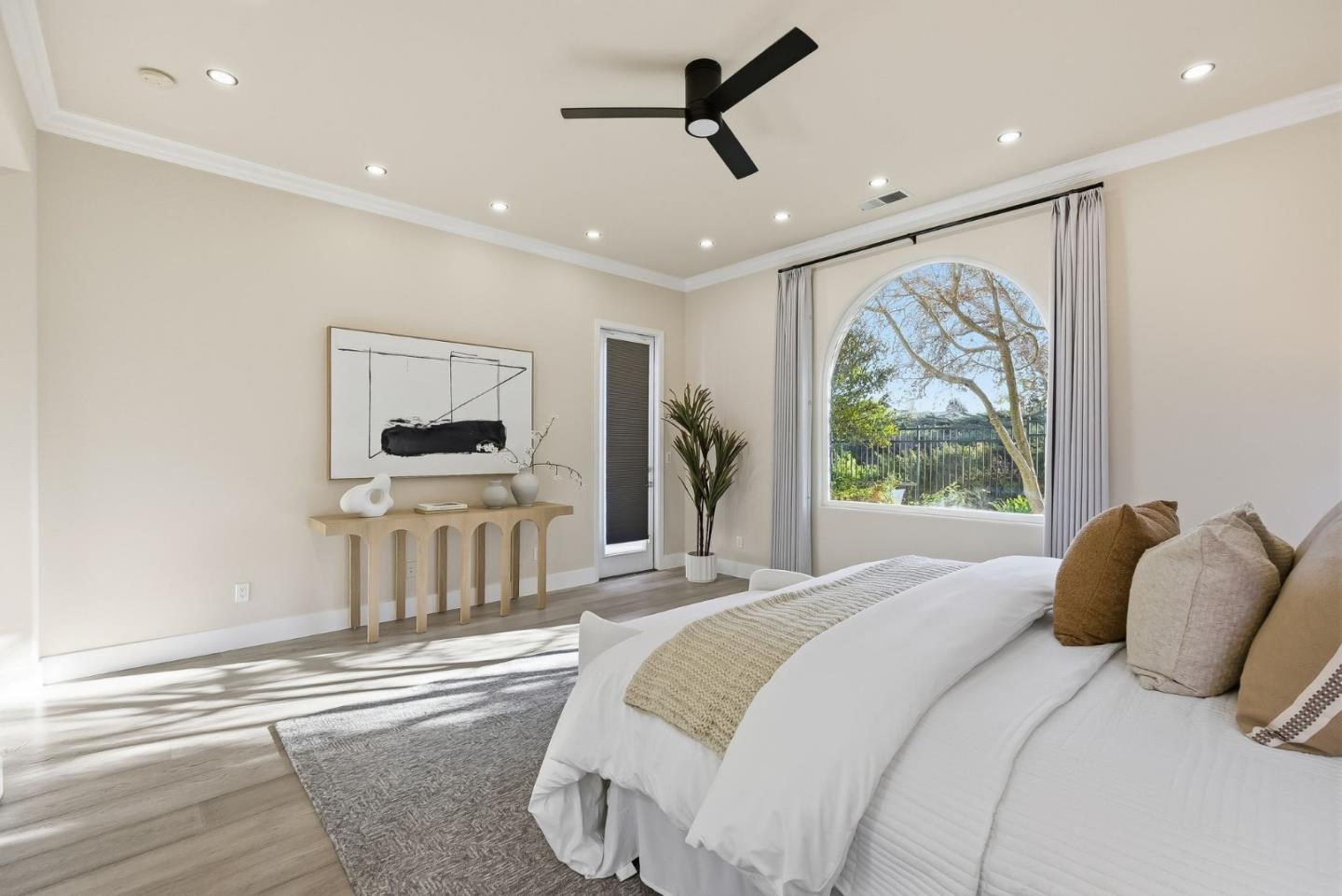 Detail Gallery Image 19 of 37 For 2631 Club Dr, Gilroy,  CA 95020 - 5 Beds | 3/1 Baths