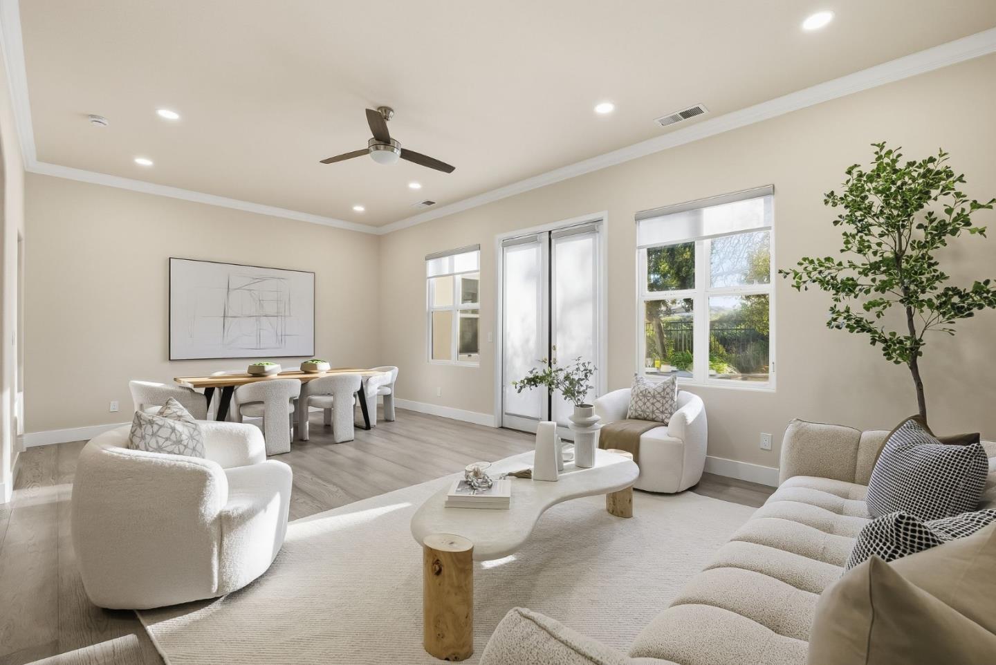 Detail Gallery Image 2 of 37 For 2631 Club Dr, Gilroy,  CA 95020 - 5 Beds | 3/1 Baths