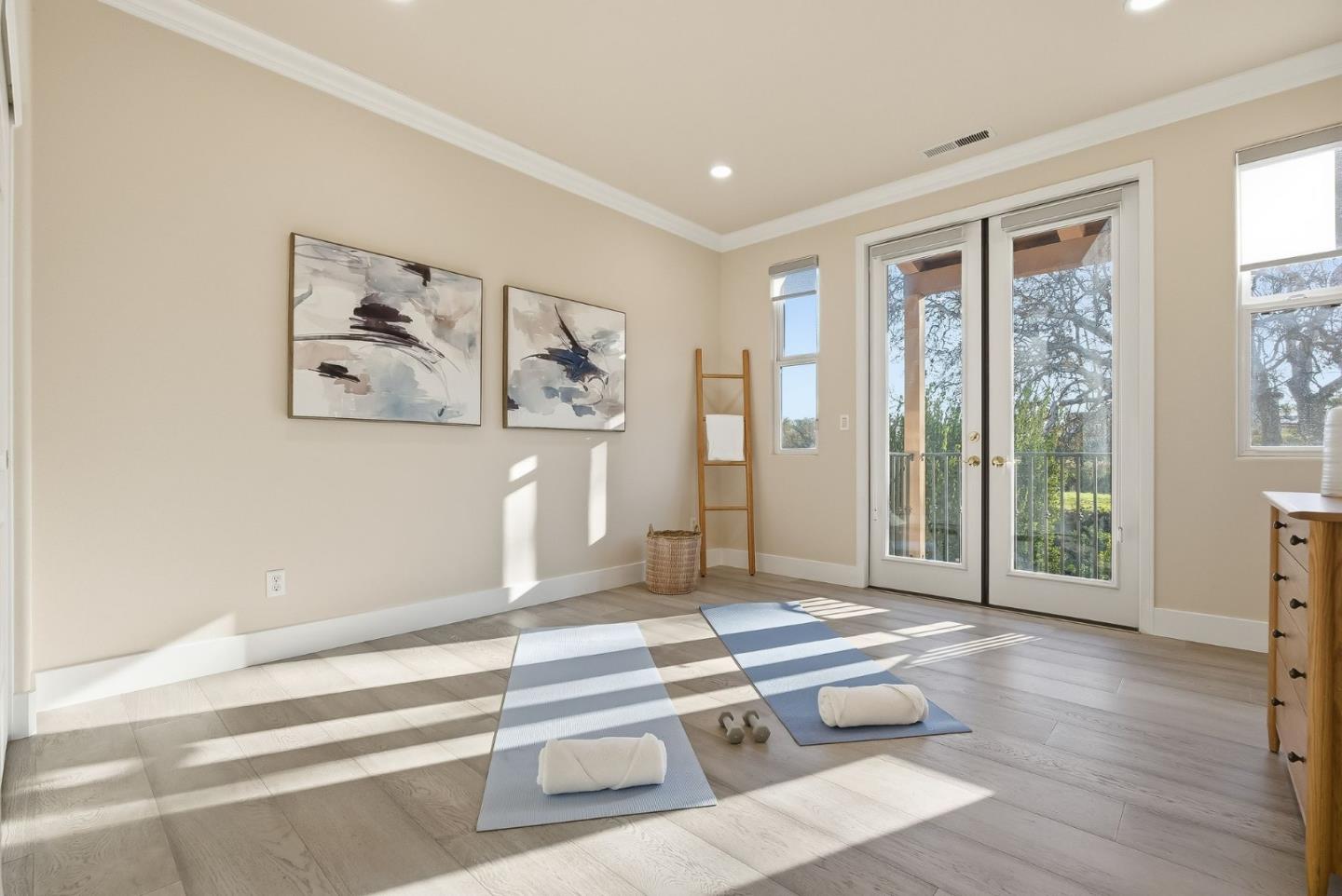 Detail Gallery Image 25 of 37 For 2631 Club Dr, Gilroy,  CA 95020 - 5 Beds | 3/1 Baths