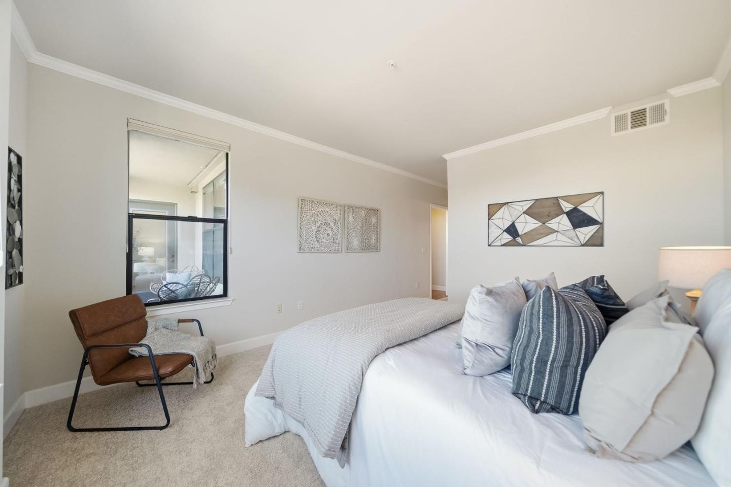 Detail Gallery Image 12 of 32 For 1001 Laurel St #317,  San Carlos,  CA 94070 - 2 Beds | 2 Baths