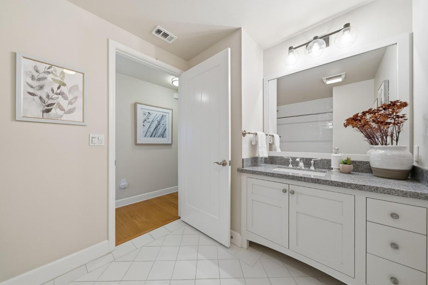 Detail Gallery Image 18 of 32 For 1001 Laurel St #317,  San Carlos,  CA 94070 - 2 Beds | 2 Baths