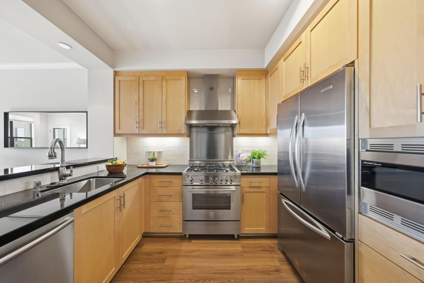 Detail Gallery Image 7 of 32 For 1001 Laurel St #317,  San Carlos,  CA 94070 - 2 Beds | 2 Baths