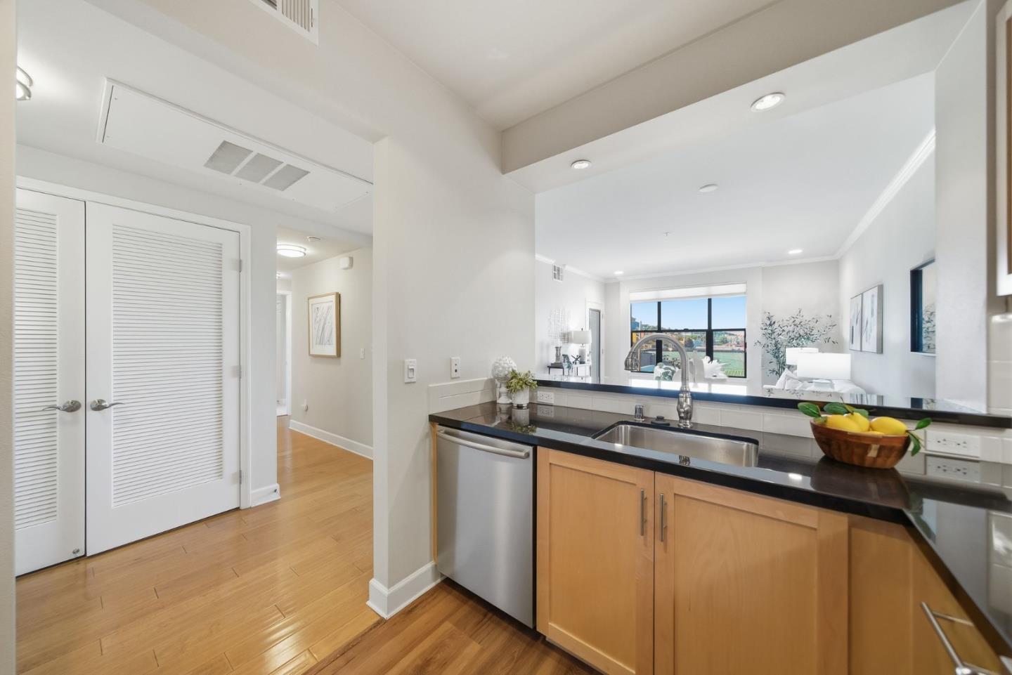 Detail Gallery Image 9 of 32 For 1001 Laurel St #317,  San Carlos,  CA 94070 - 2 Beds | 2 Baths