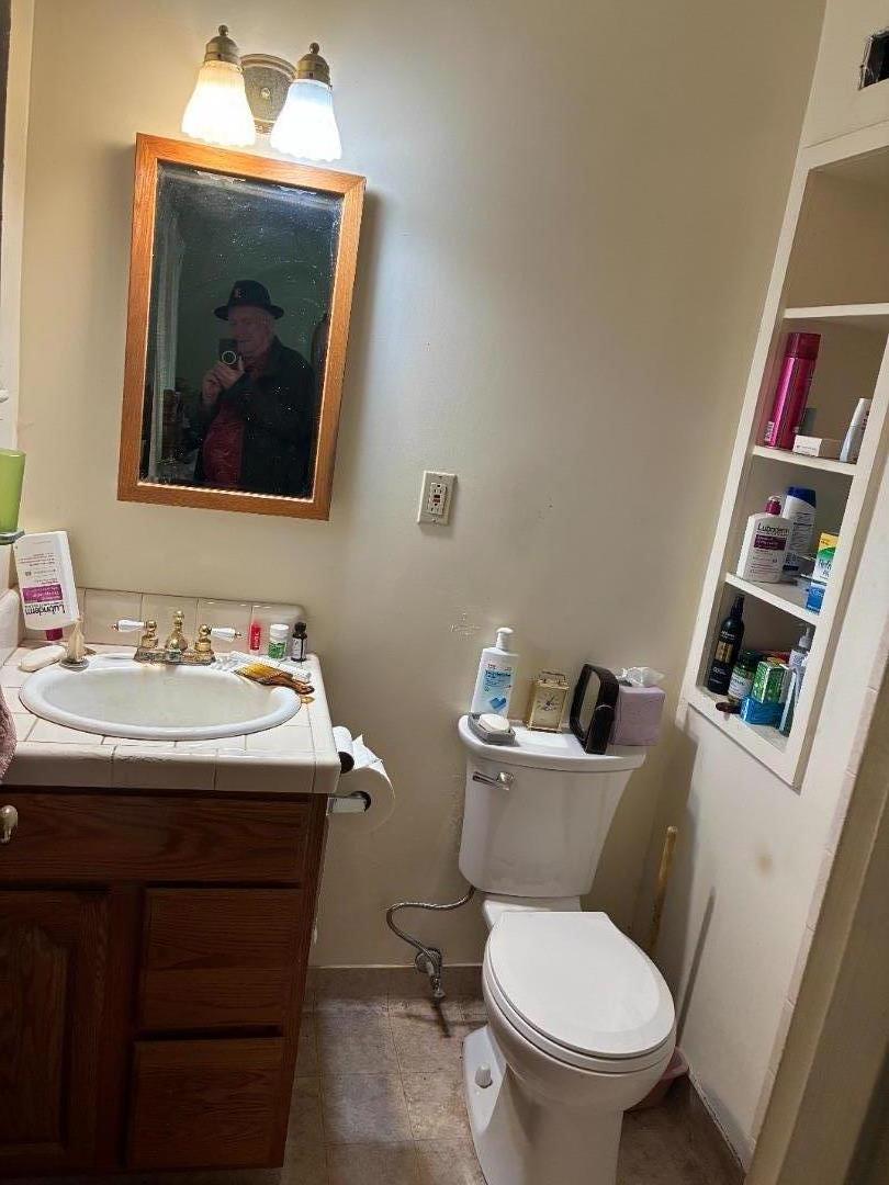 Detail Gallery Image 5 of 6 For 2367 Donner Pl, Santa Clara,  CA 95050 - 4 Beds | 2 Baths