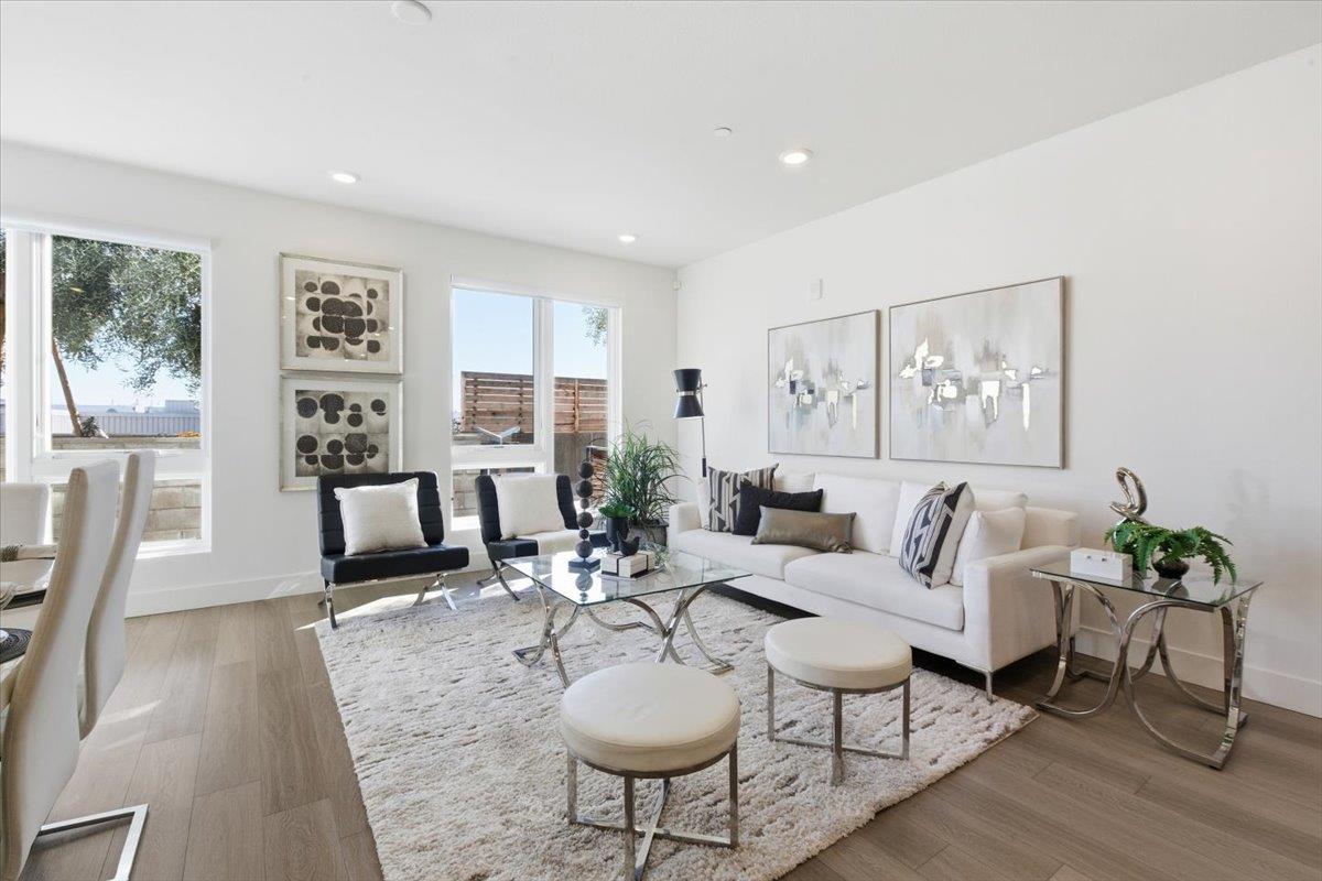 Front Image Thumbnail for ML82030046