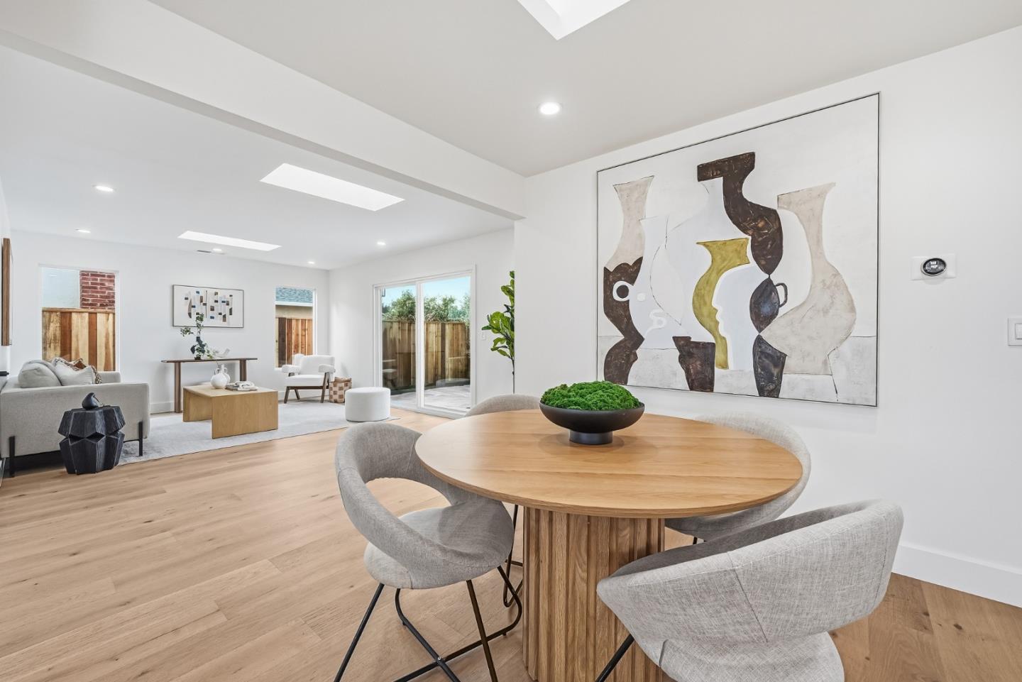 Detail Gallery Image 11 of 41 For 797 Fife Way, Sunnyvale,  CA 94087 - 3 Beds | 2 Baths