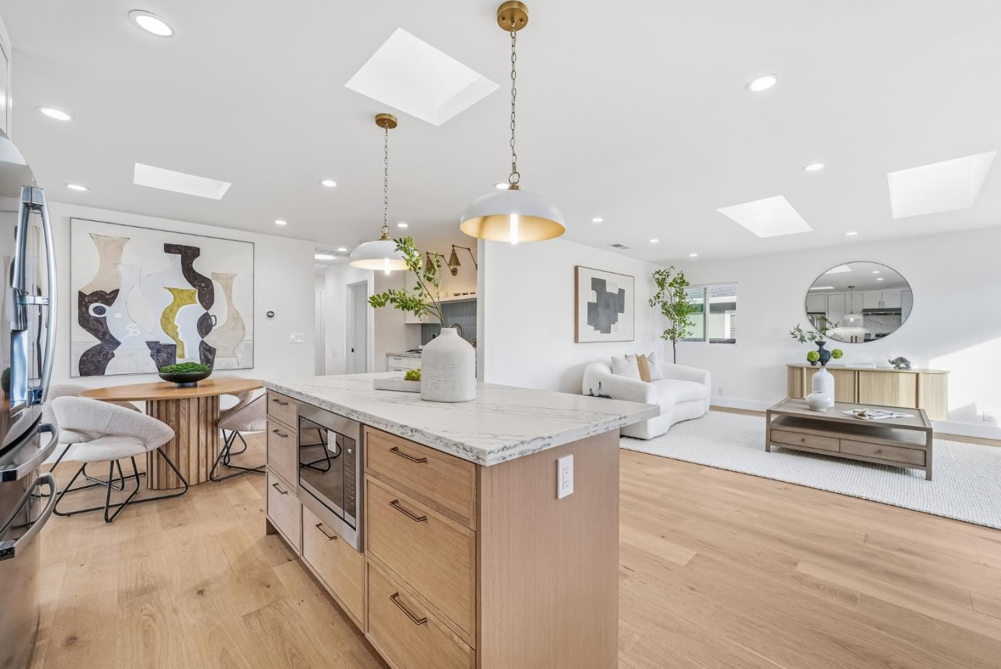 Detail Gallery Image 7 of 41 For 797 Fife Way, Sunnyvale,  CA 94087 - 3 Beds | 2 Baths