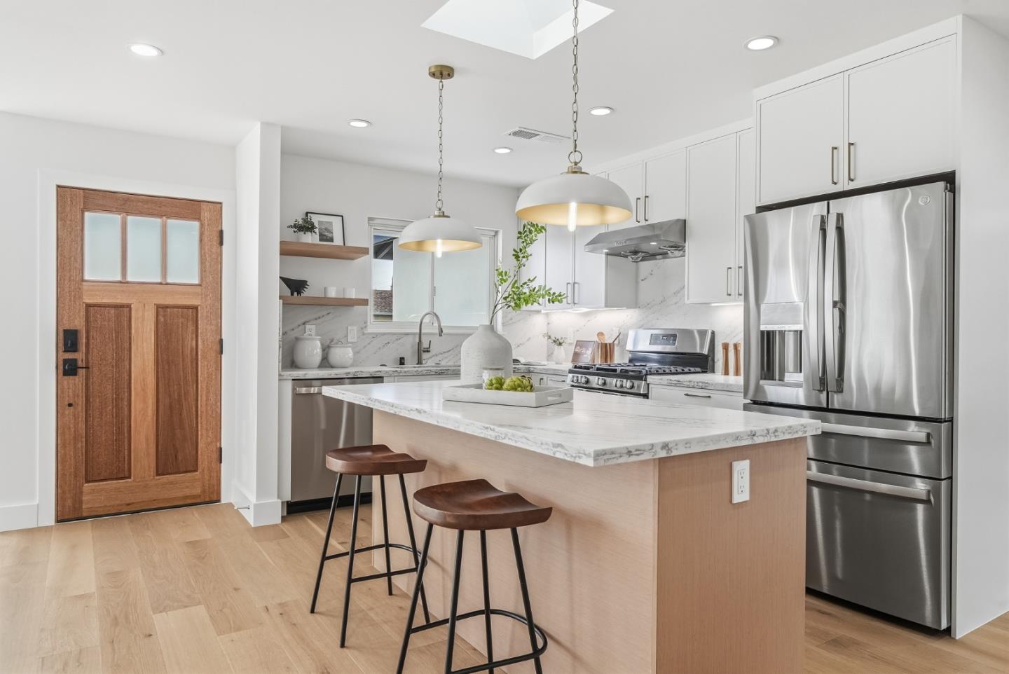 Detail Gallery Image 8 of 41 For 797 Fife Way, Sunnyvale,  CA 94087 - 3 Beds | 2 Baths