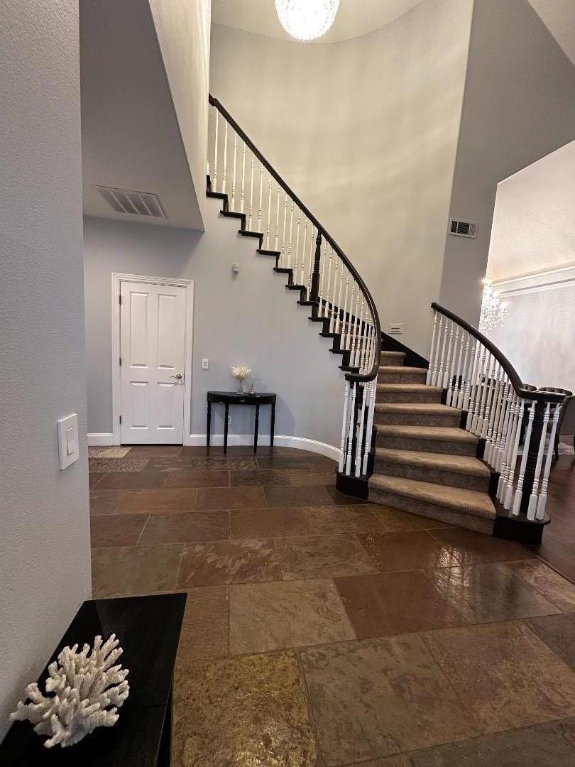 Detail Gallery Image 5 of 53 For 4824 Longcove Dr, Stockton,  CA 95219 - 4 Beds | 3/1 Baths