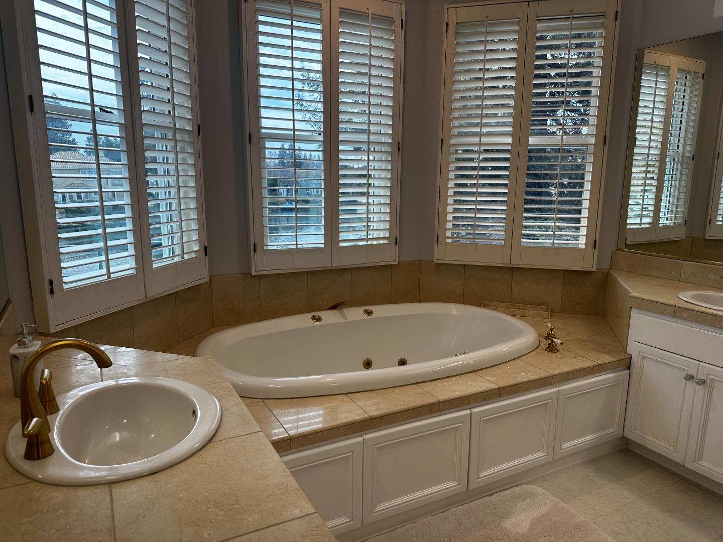 Detail Gallery Image 50 of 53 For 4824 Longcove Dr, Stockton,  CA 95219 - 4 Beds | 3/1 Baths