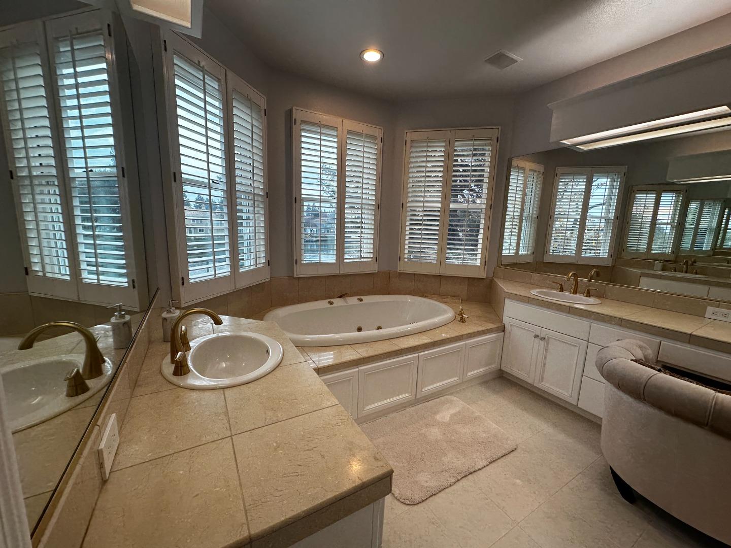 Detail Gallery Image 52 of 53 For 4824 Longcove Dr, Stockton,  CA 95219 - 4 Beds | 3/1 Baths