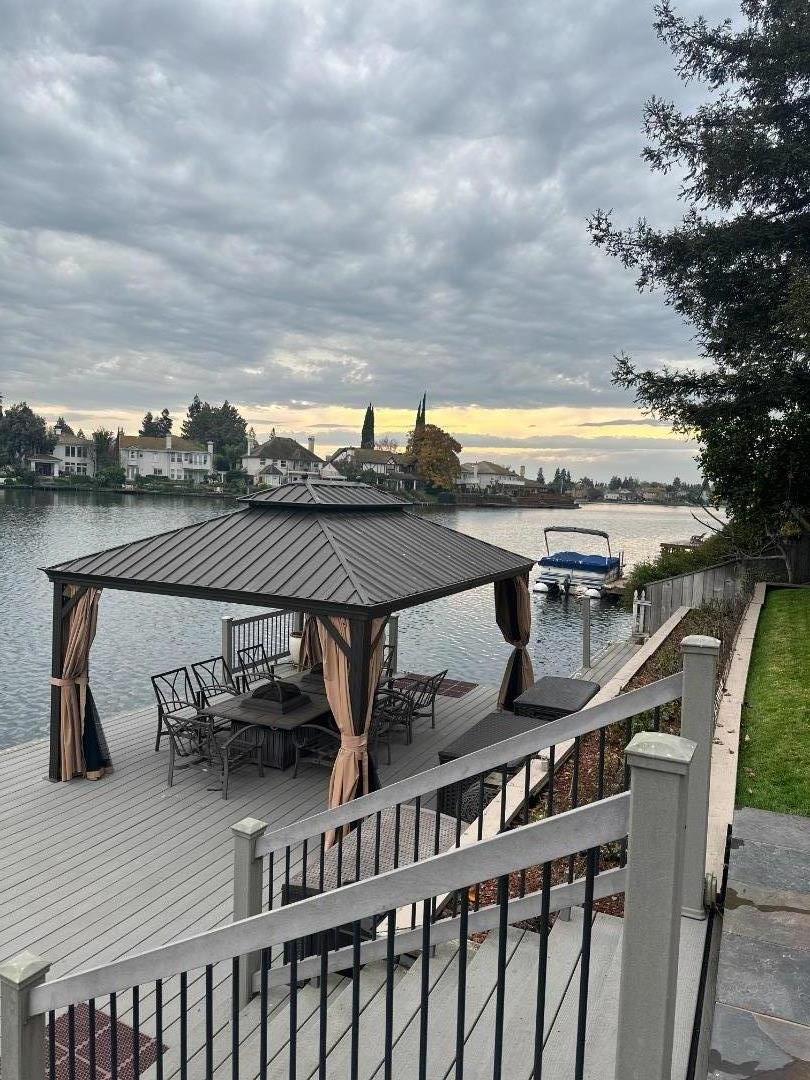 Detail Gallery Image 9 of 53 For 4824 Longcove Dr, Stockton,  CA 95219 - 4 Beds | 3/1 Baths