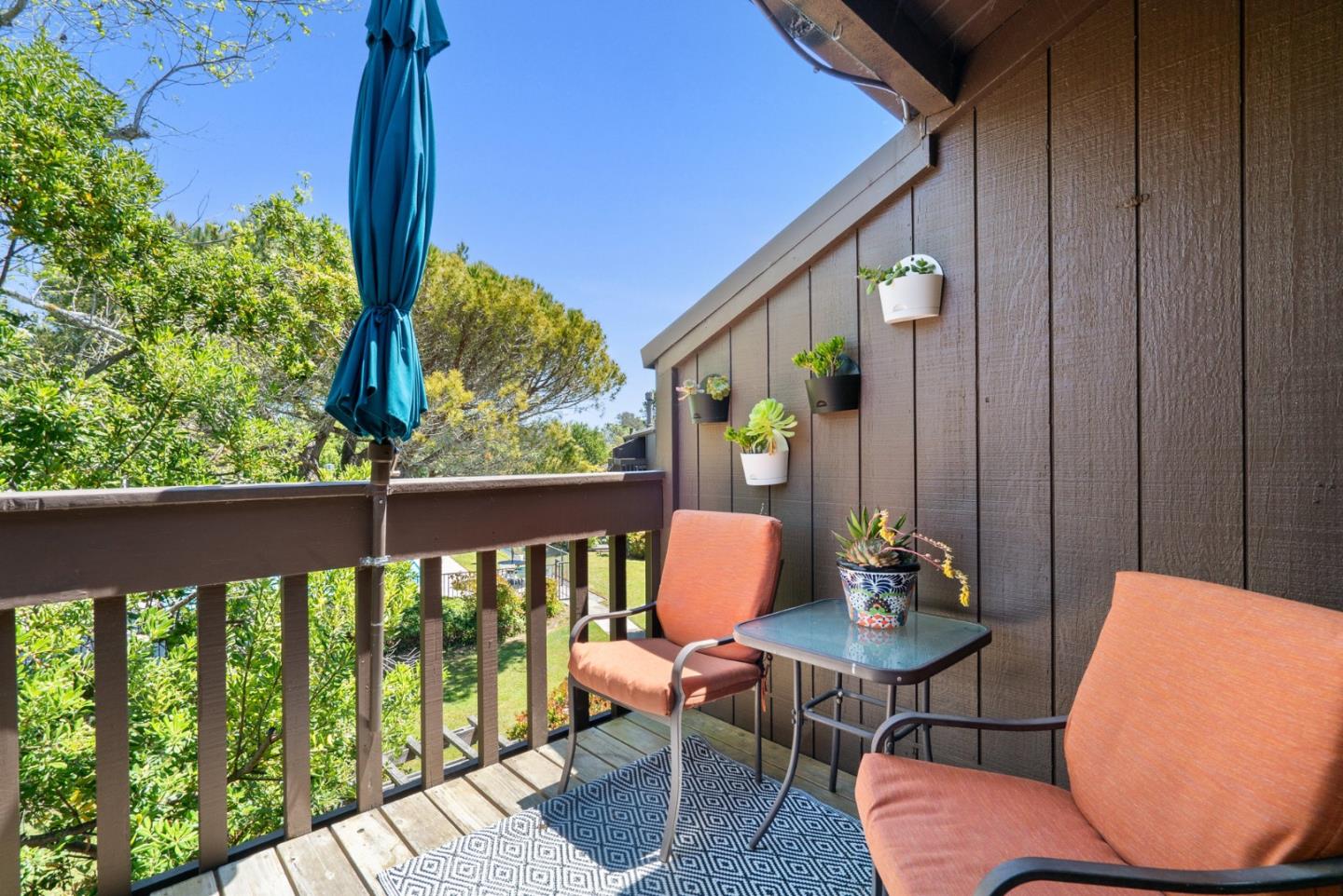 Detail Gallery Image 28 of 51 For 102 Tree Frog Ln, Santa Cruz,  CA 95060 - 2 Beds | 2 Baths