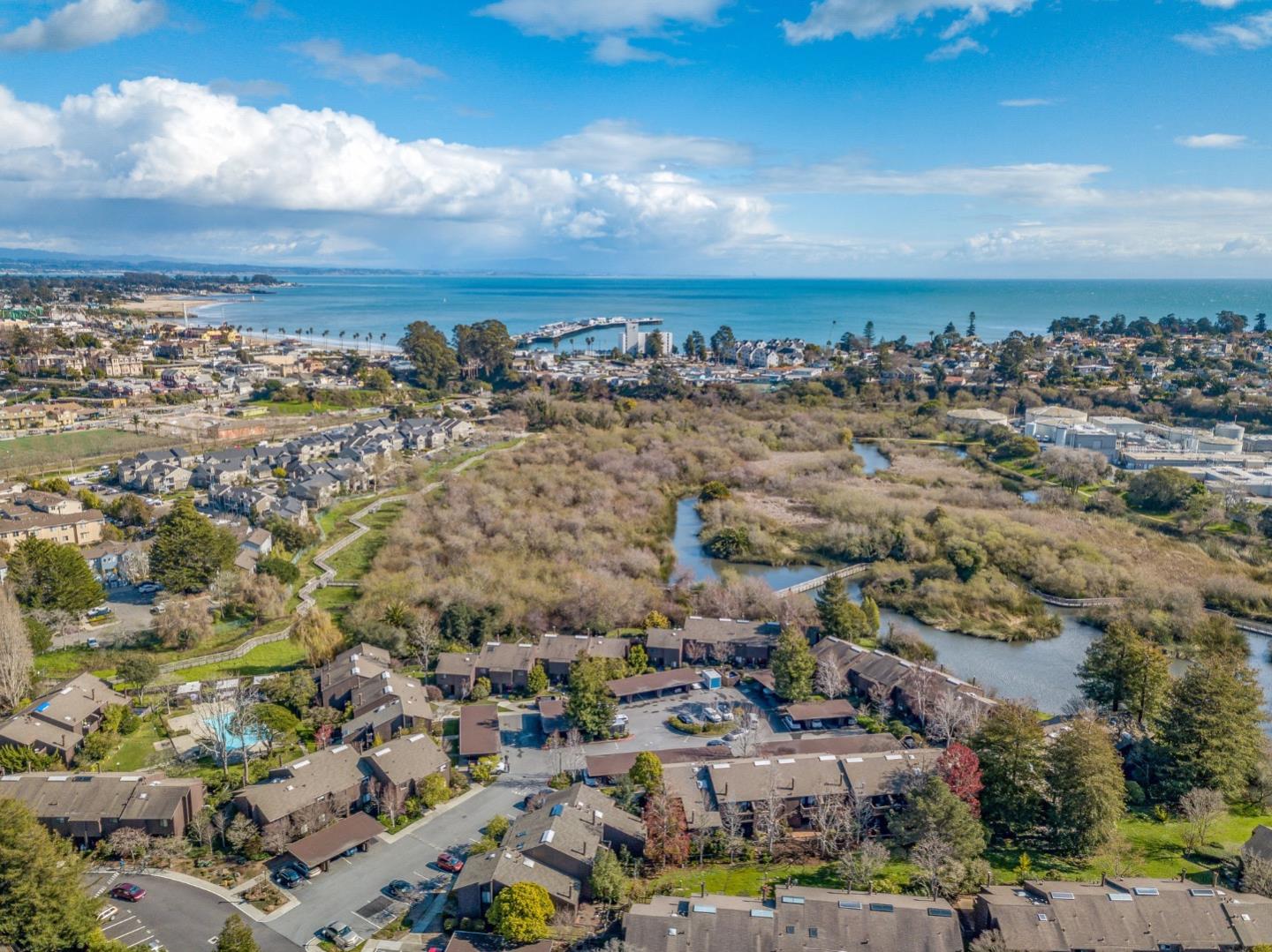 Detail Gallery Image 43 of 51 For 102 Tree Frog Ln, Santa Cruz,  CA 95060 - 2 Beds | 2 Baths