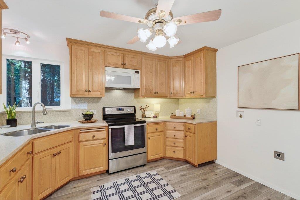 Detail Gallery Image 11 of 55 For 8472 Empire Grade, Santa Cruz,  CA 95060 - 2 Beds | 1 Baths