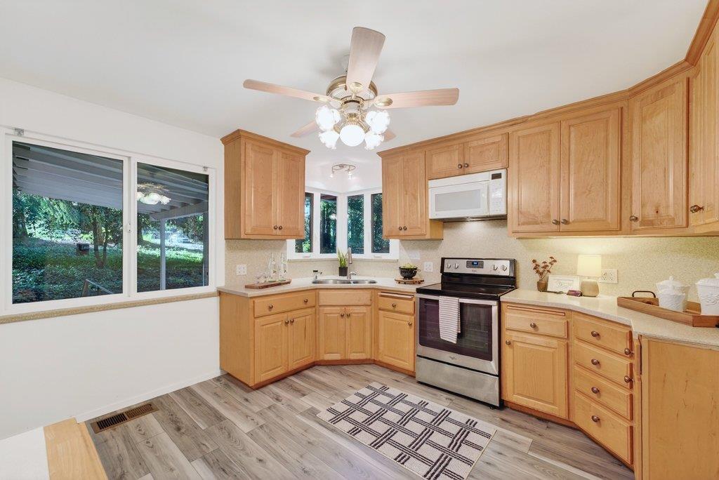 Detail Gallery Image 13 of 55 For 8472 Empire Grade, Santa Cruz,  CA 95060 - 2 Beds | 1 Baths