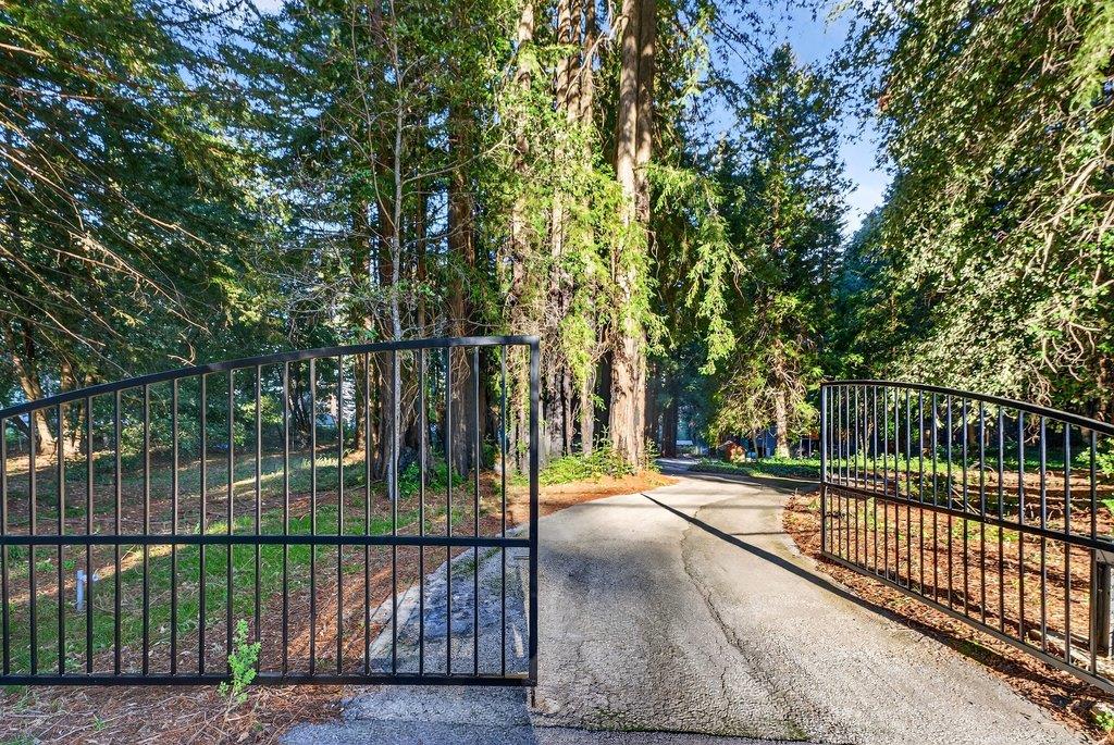 Detail Gallery Image 29 of 55 For 8472 Empire Grade, Santa Cruz,  CA 95060 - 2 Beds | 1 Baths