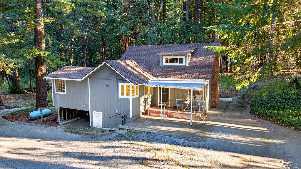 Detail Gallery Image 4 of 55 For 8472 Empire Grade, Santa Cruz,  CA 95060 - 2 Beds | 1 Baths