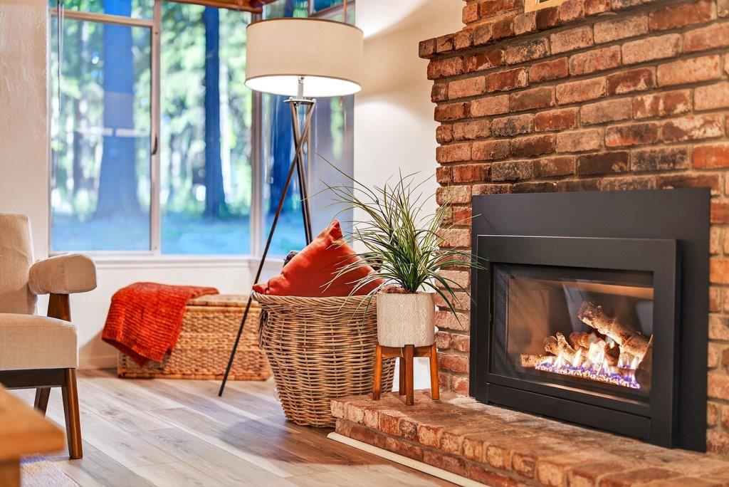 Detail Gallery Image 6 of 55 For 8472 Empire Grade, Santa Cruz,  CA 95060 - 2 Beds | 1 Baths