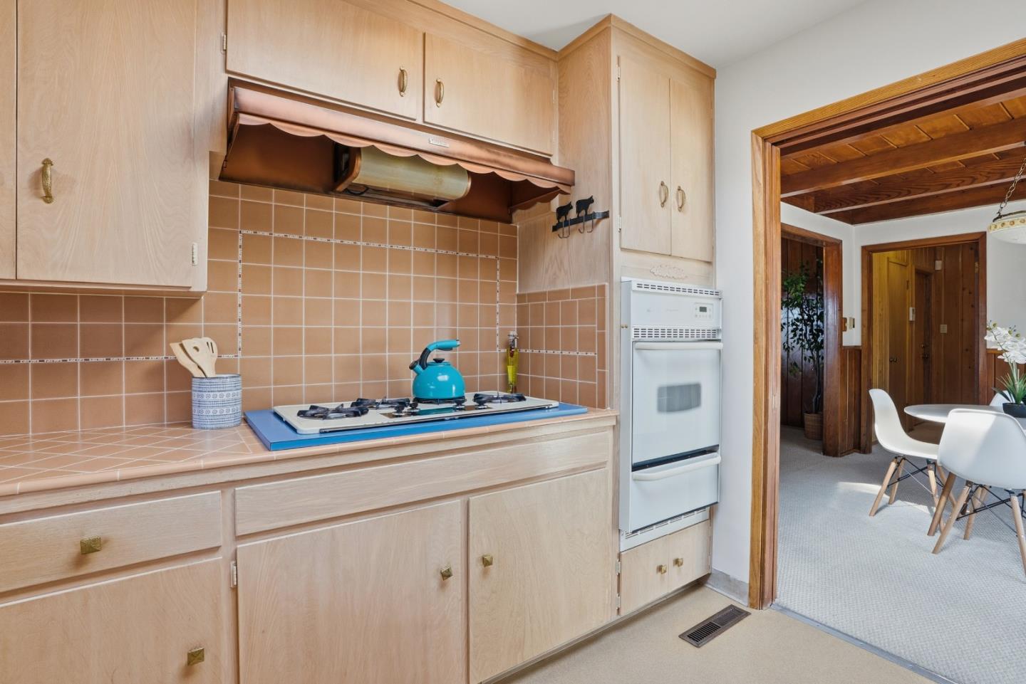 Detail Gallery Image 13 of 46 For 656 24th Ave, Santa Cruz,  CA 95062 - 2 Beds | 3 Baths