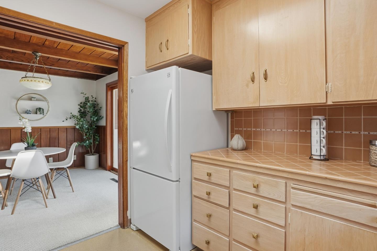 Detail Gallery Image 14 of 46 For 656 24th Ave, Santa Cruz,  CA 95062 - 2 Beds | 3 Baths