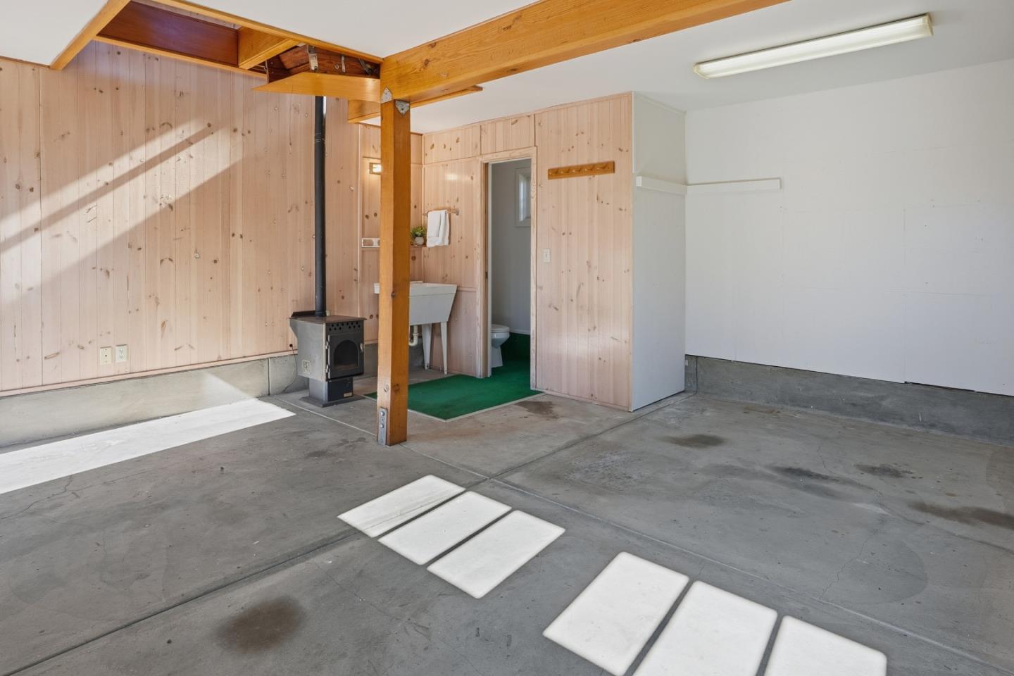 Detail Gallery Image 36 of 46 For 656 24th Ave, Santa Cruz,  CA 95062 - 2 Beds | 3 Baths