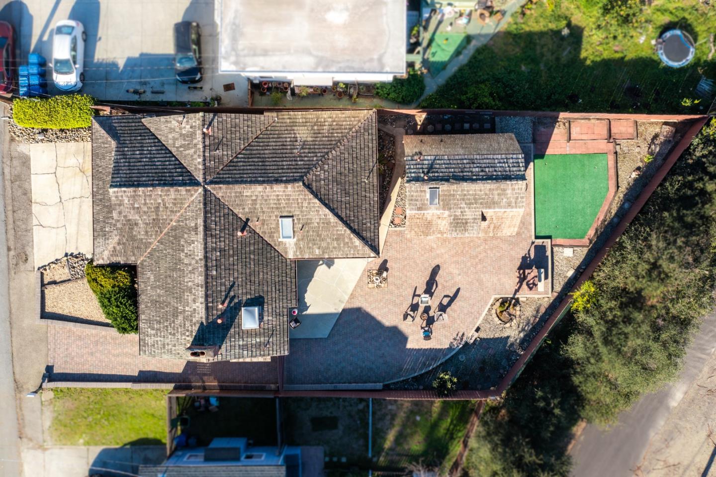 Detail Gallery Image 39 of 46 For 656 24th Ave, Santa Cruz,  CA 95062 - 2 Beds | 3 Baths