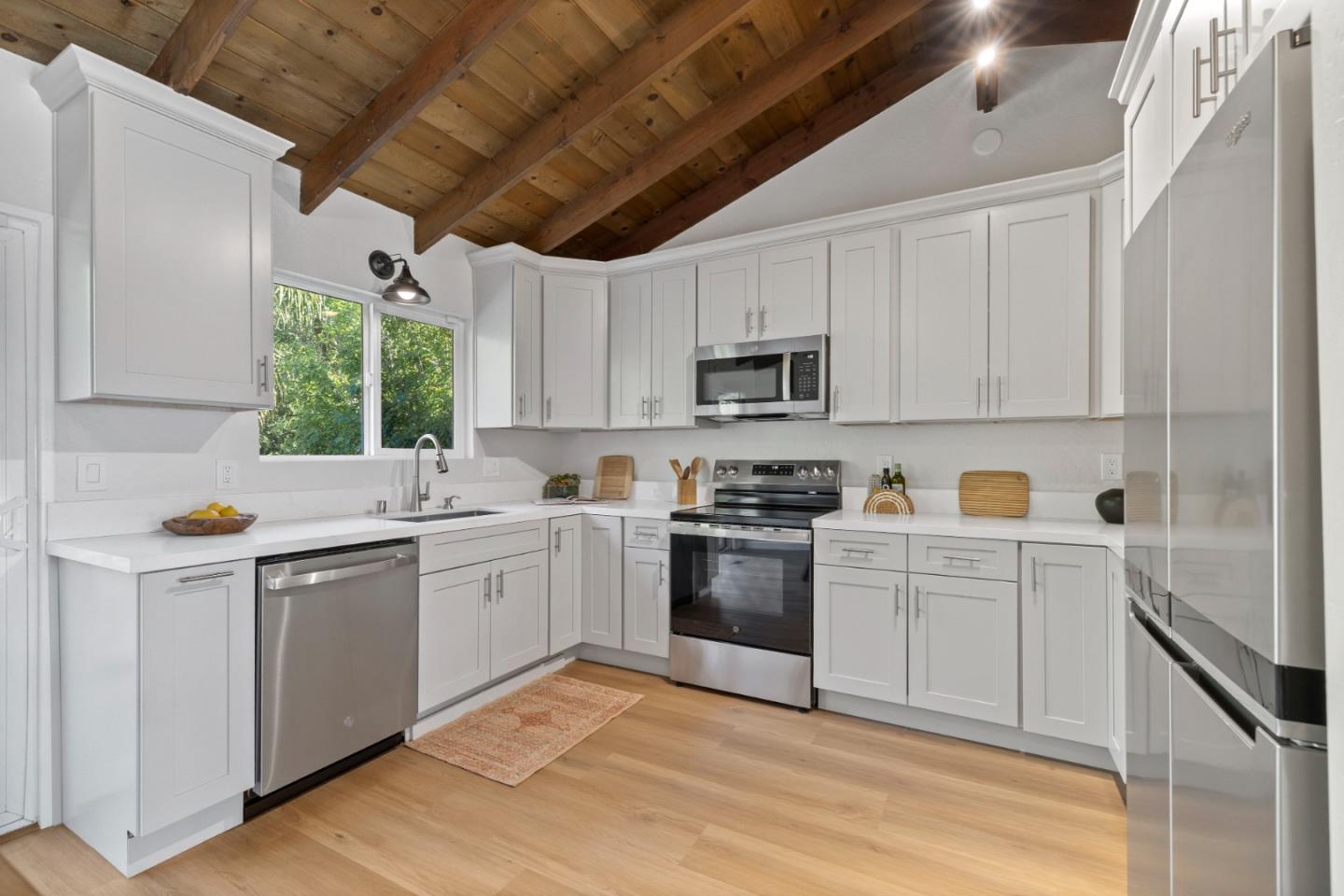 Detail Gallery Image 16 of 34 For 108 Jessie St, Santa Cruz,  CA 95060 - 3 Beds | 2 Baths