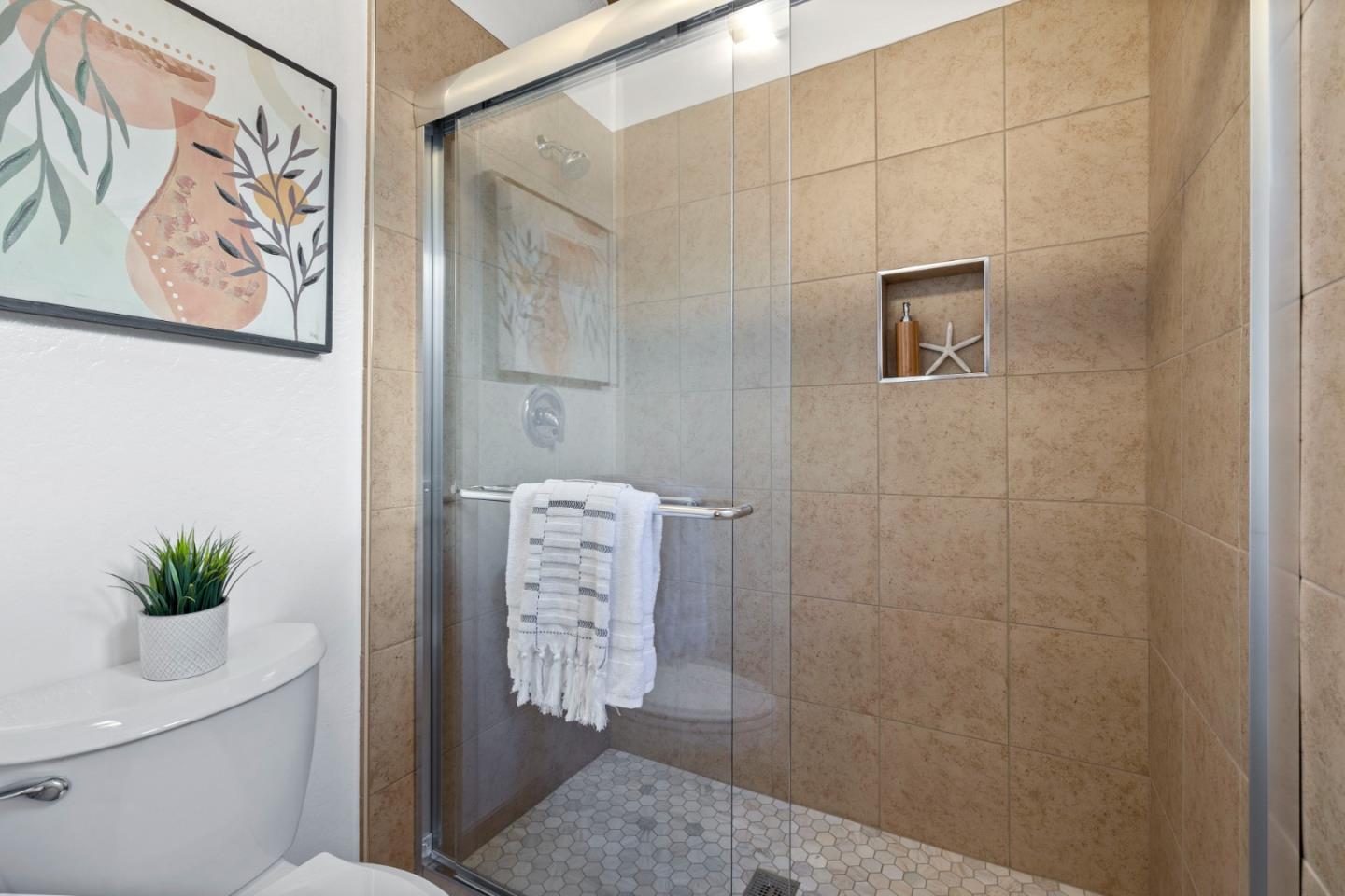 Detail Gallery Image 21 of 34 For 108 Jessie St, Santa Cruz,  CA 95060 - 3 Beds | 2 Baths