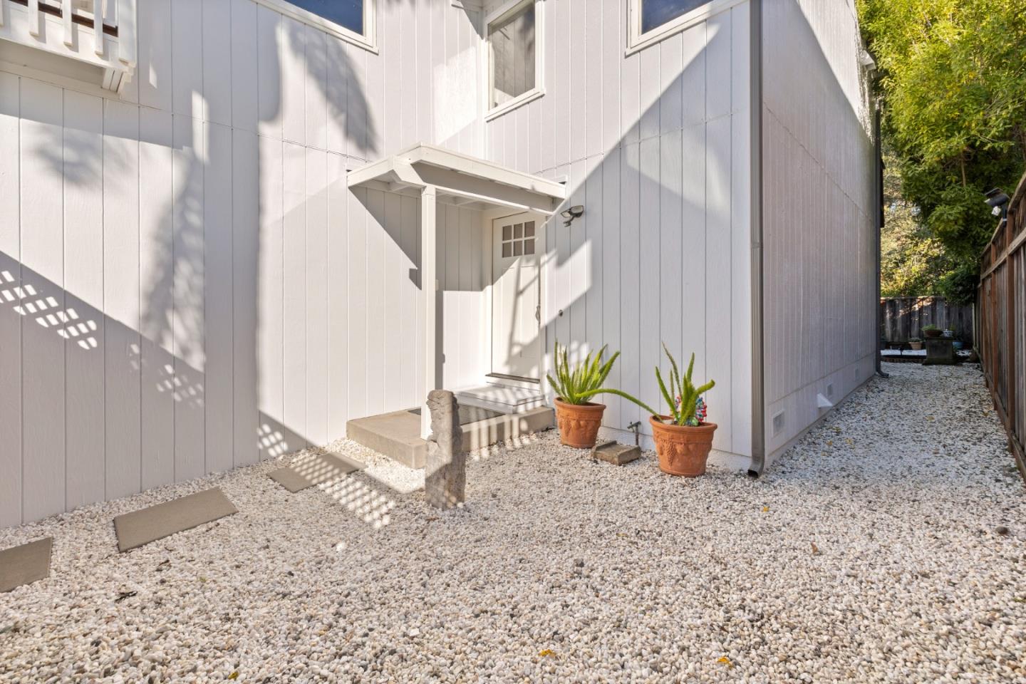 Detail Gallery Image 5 of 34 For 108 Jessie St, Santa Cruz,  CA 95060 - 3 Beds | 2 Baths