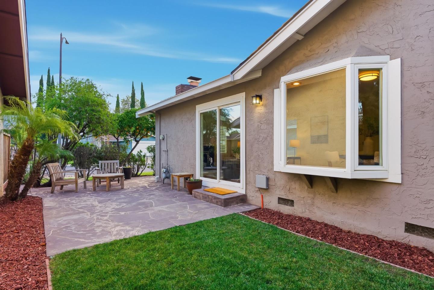 Detail Gallery Image 3 of 24 For 211 Drakes Bay Ave, Los Gatos,  CA 95032 - 3 Beds | 2 Baths