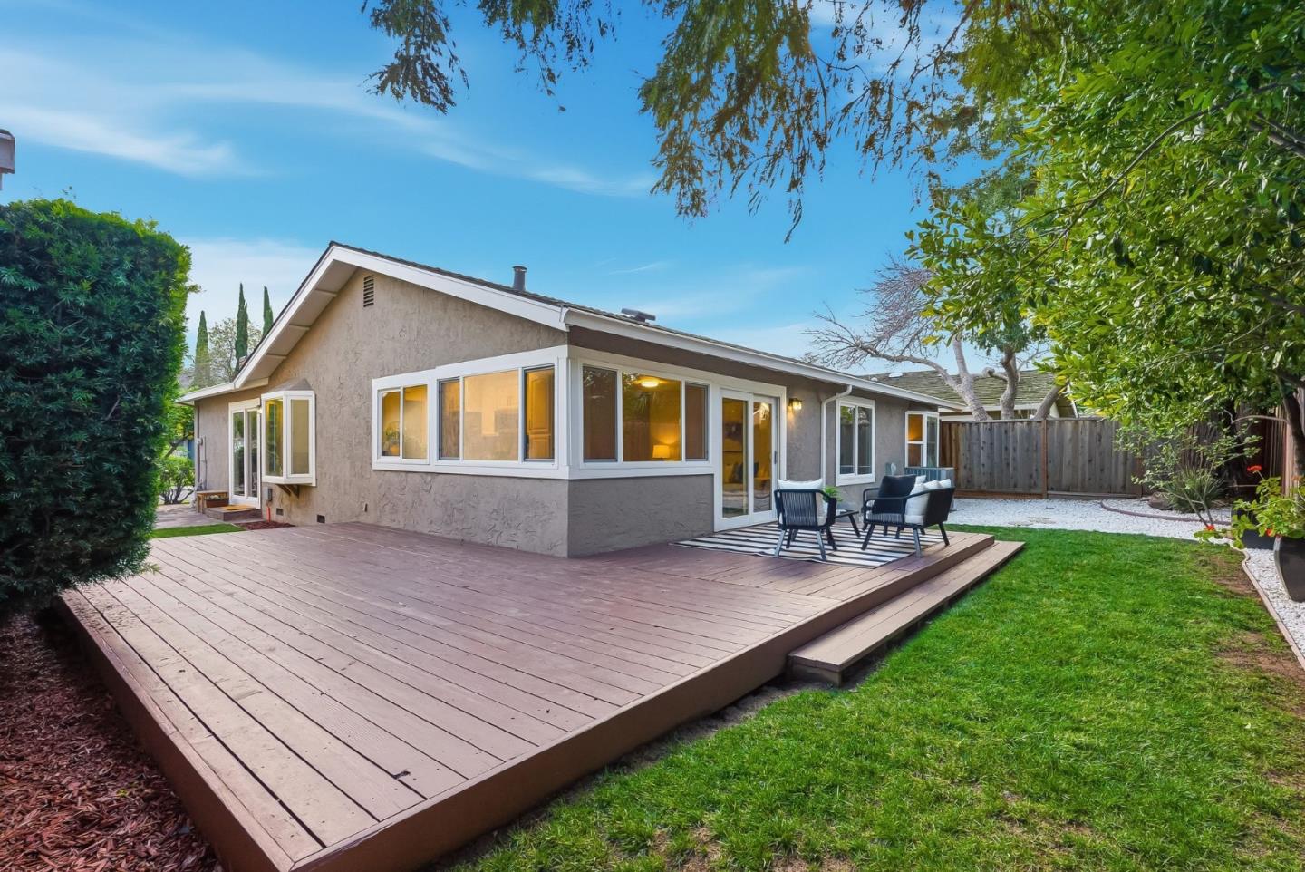 Detail Gallery Image 4 of 24 For 211 Drakes Bay Ave, Los Gatos,  CA 95032 - 3 Beds | 2 Baths