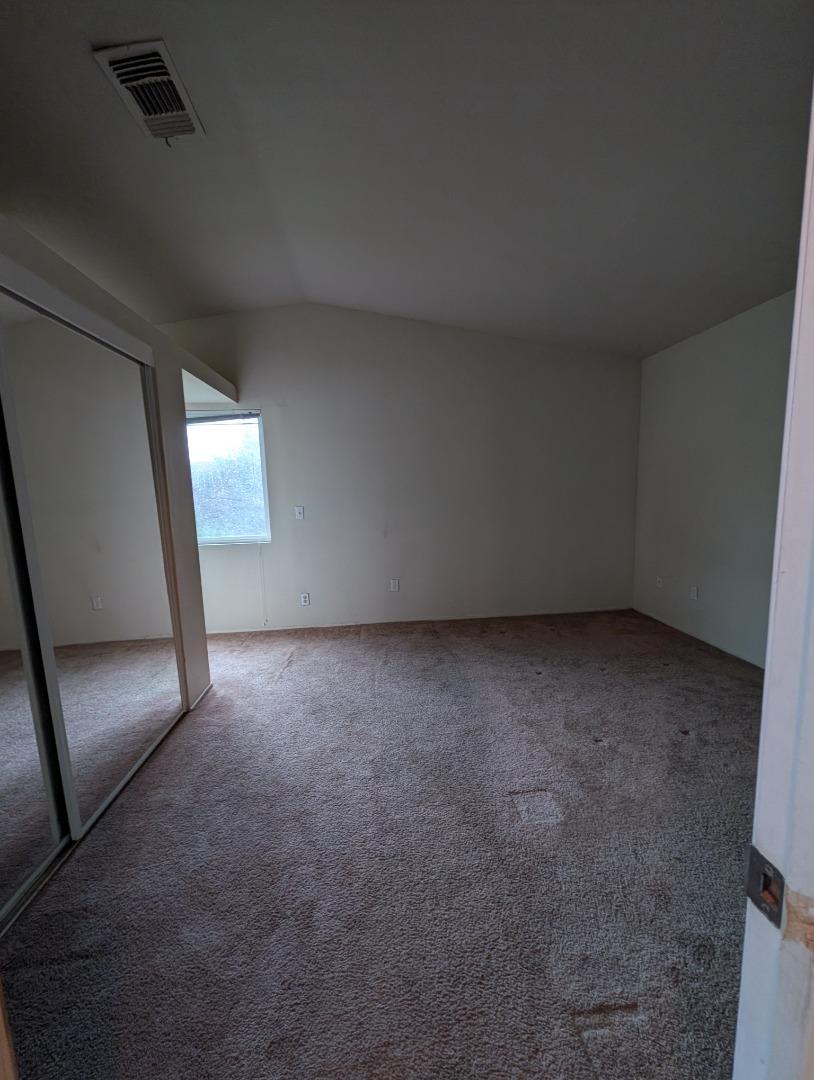 Detail Gallery Image 11 of 14 For 4900 Camino Royale Dr, Sacramento,  CA 95823 - 3 Beds | 2/1 Baths