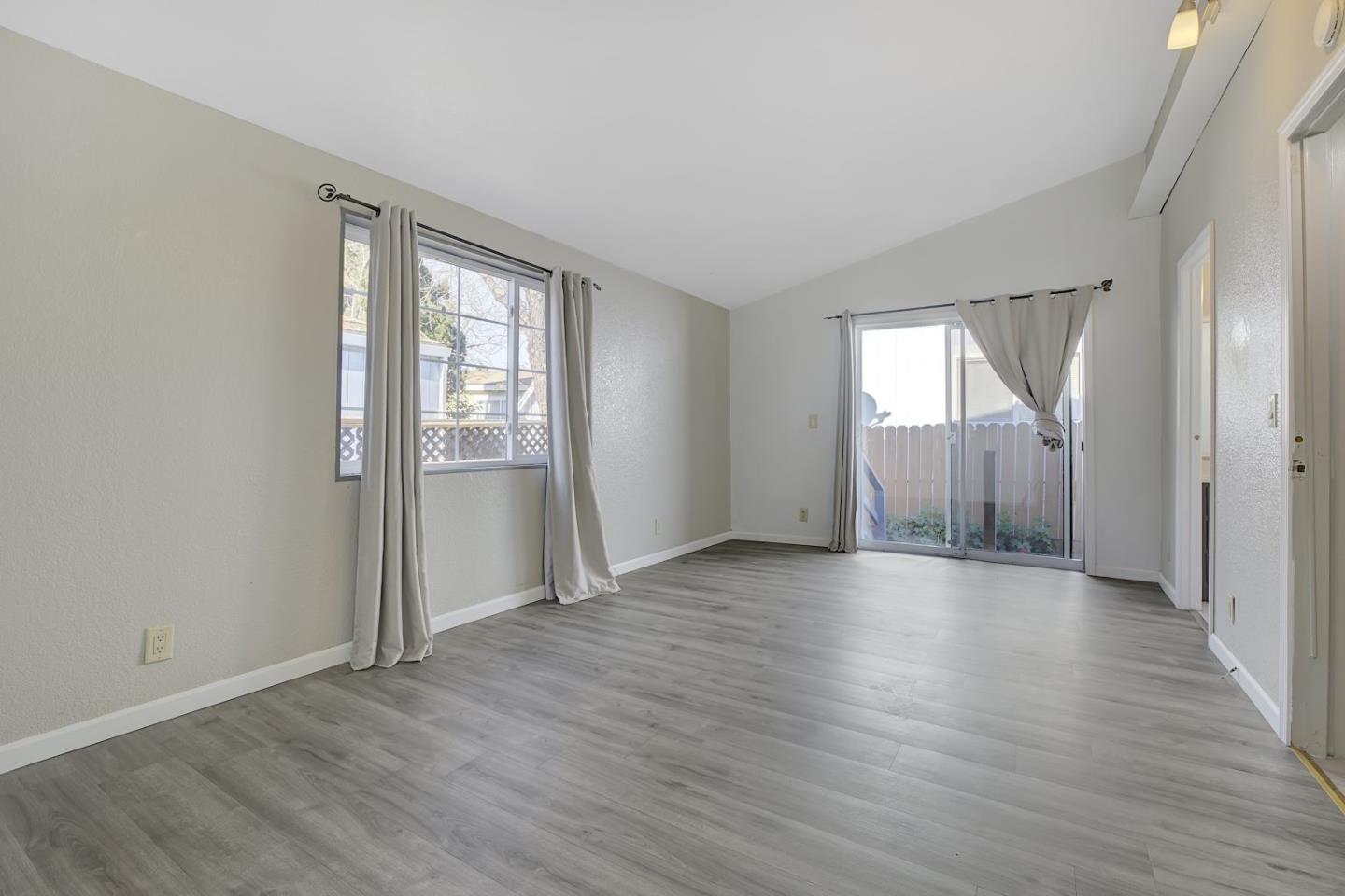 Detail Gallery Image 14 of 34 For 866 Spindrift #866,  San Jose,  CA 95134 - 3 Beds | 2 Baths