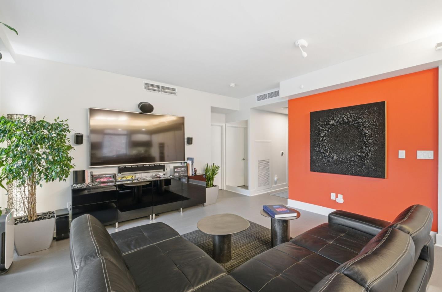 Detail Gallery Image 12 of 36 For 88 E San Fernando St #308,  San Jose,  CA 95113 - 3 Beds | 2/1 Baths