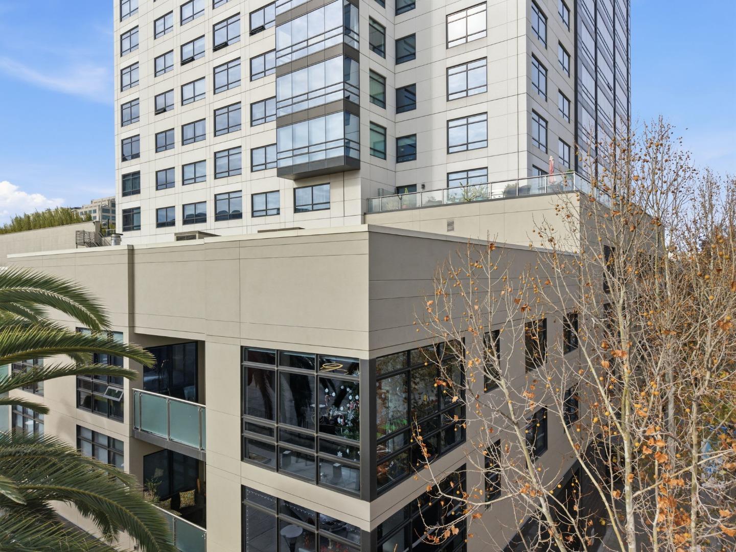 Detail Gallery Image 2 of 36 For 88 E San Fernando St #308,  San Jose,  CA 95113 - 3 Beds | 2/1 Baths