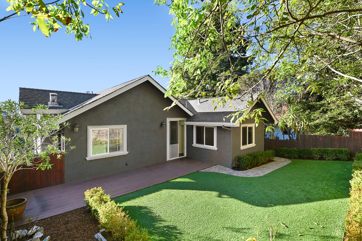 Detail Gallery Image 10 of 11 For 3817 Naughton Ave, Belmont,  CA 94002 - 4 Beds | 3/1 Baths