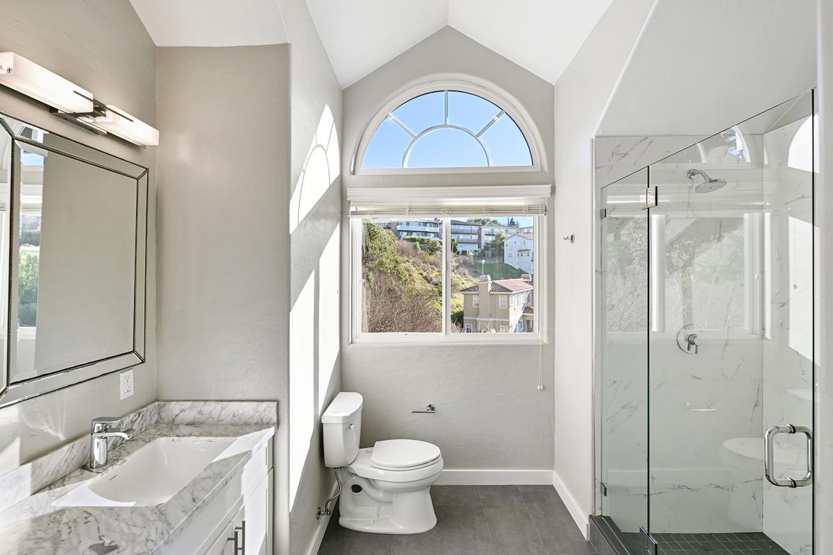 Detail Gallery Image 8 of 11 For 3817 Naughton Ave, Belmont,  CA 94002 - 4 Beds | 3/1 Baths