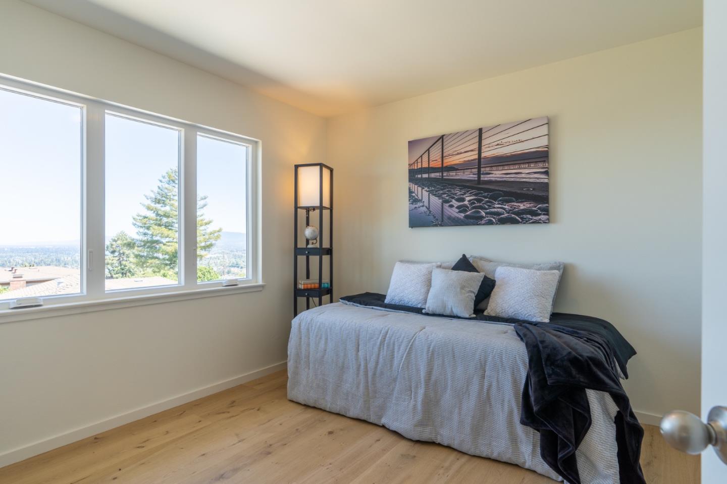 Detail Gallery Image 29 of 63 For 15 Buckland Ct, San Carlos,  CA 94070 - 3 Beds | 2/1 Baths