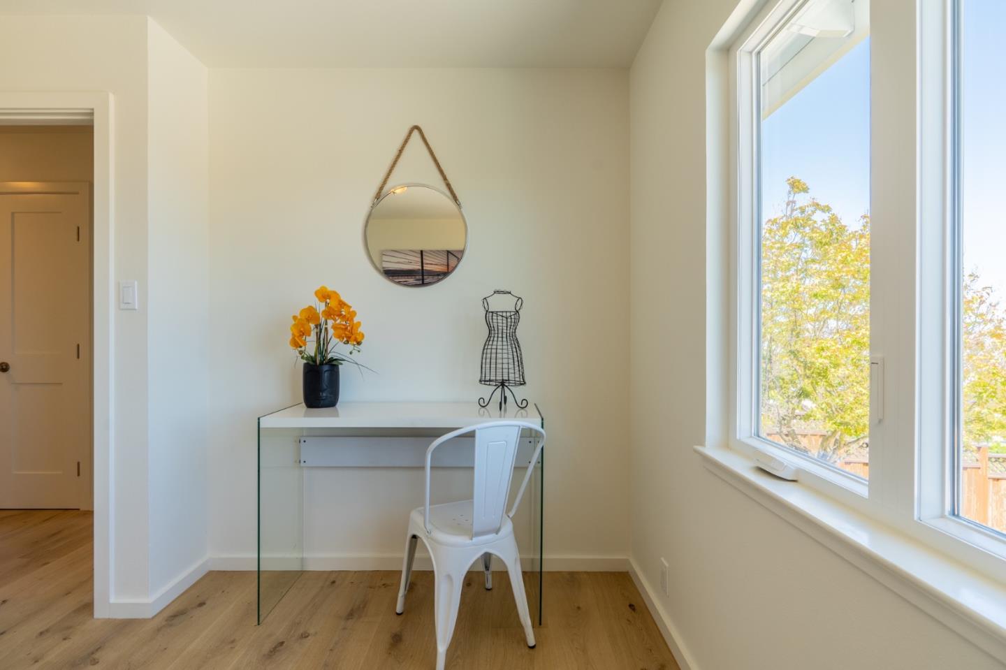 Detail Gallery Image 31 of 63 For 15 Buckland Ct, San Carlos,  CA 94070 - 3 Beds | 2/1 Baths